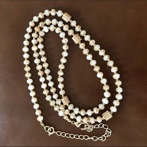 Premier Designs 30” gold and ivory beaded necklace